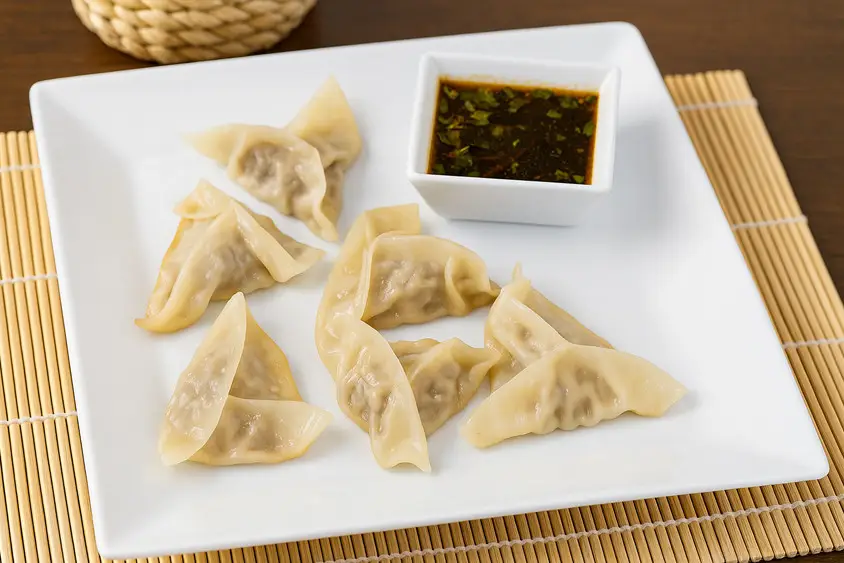 Пельмені гребінцем та куркою (6шт)